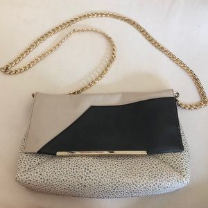 Pour la Victoire clutch with gold chain